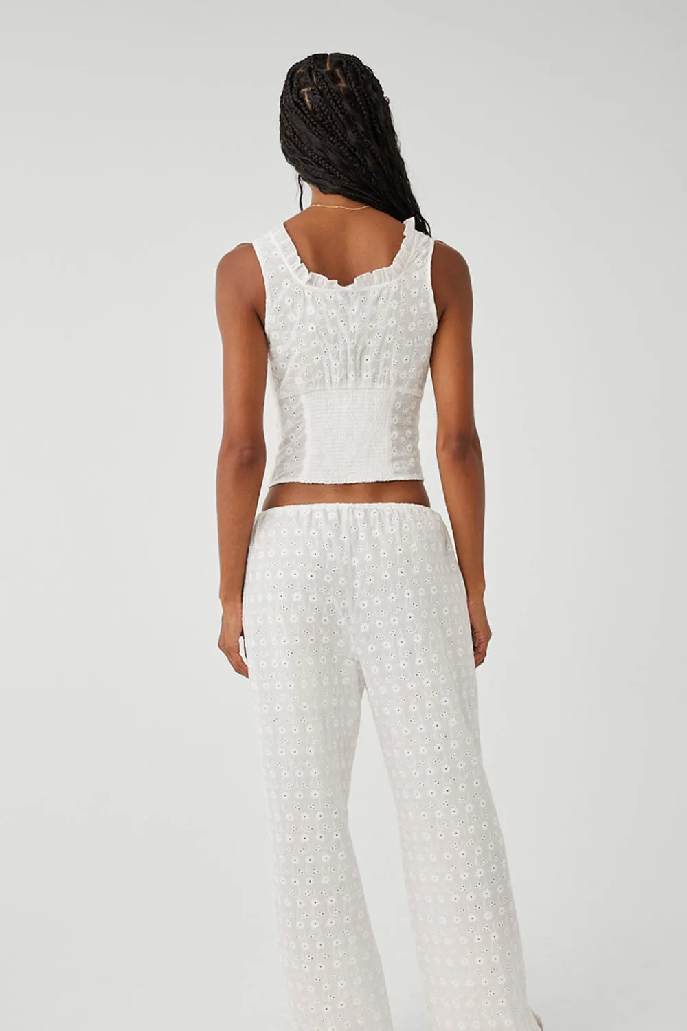 Tea Eyelet Ruffle Tank - White